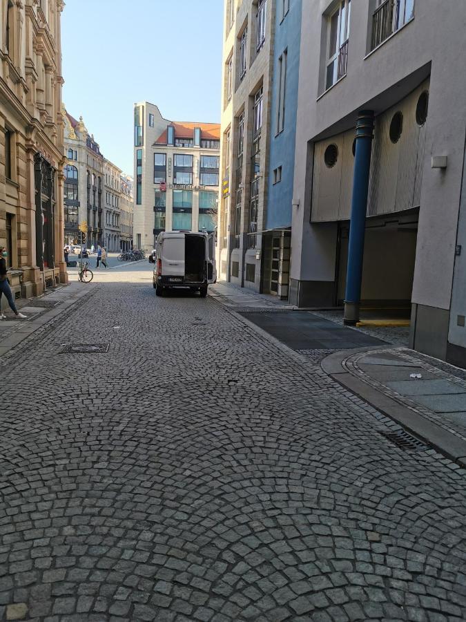 Zentrale - Ferienwohnung Am Thomaskirchhof ไลป์ซิก ภายนอก รูปภาพ