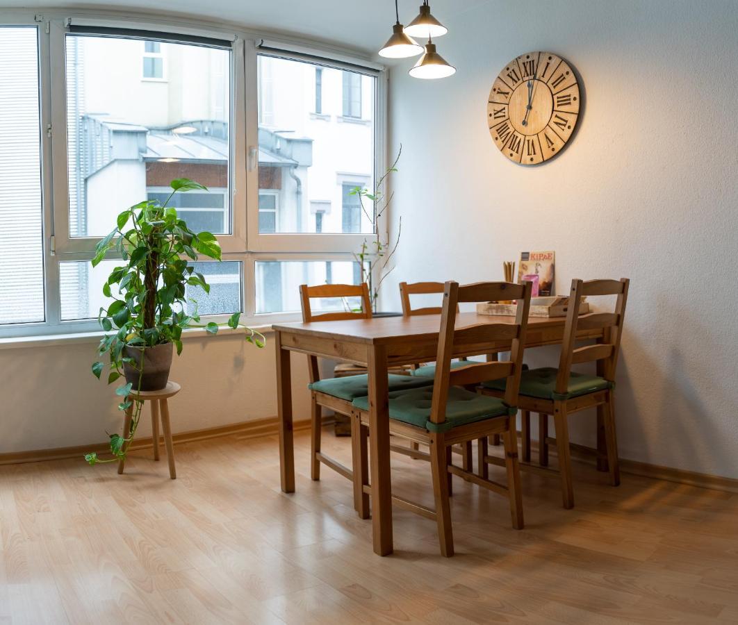 Zentrale - Ferienwohnung Am Thomaskirchhof ไลป์ซิก ภายนอก รูปภาพ