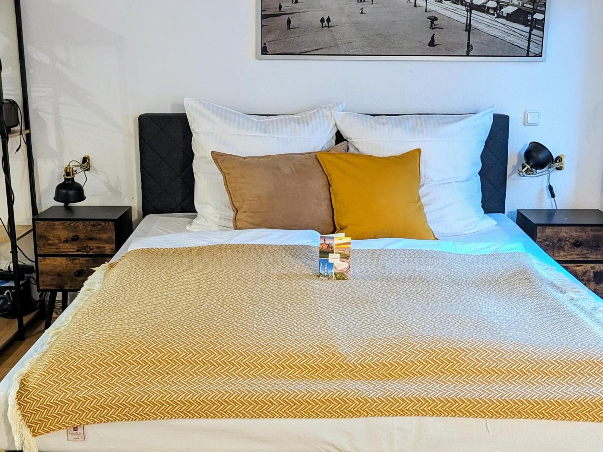Zentrale - Ferienwohnung Am Thomaskirchhof ไลป์ซิก ภายนอก รูปภาพ